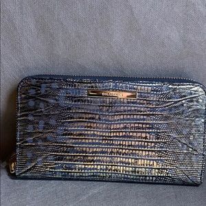 BNWT Brahmin Suri Zip Wallet midnight Salvador